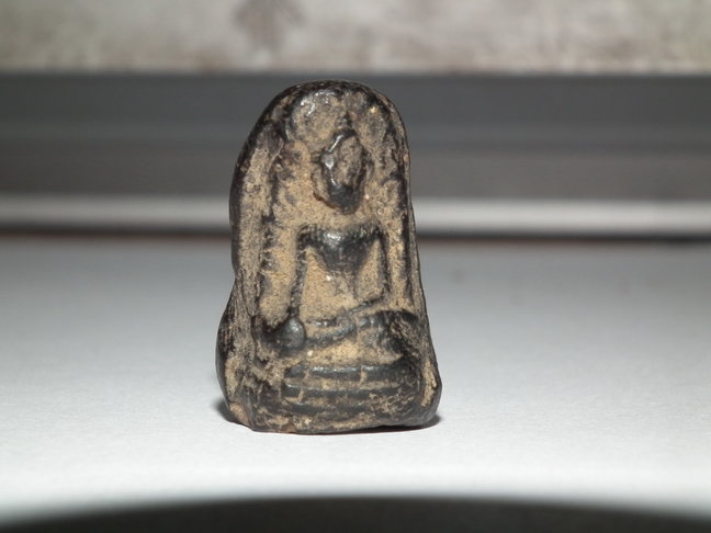 รบกวนท่านผู้รู้ครับ