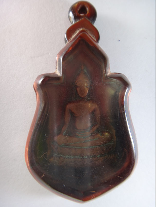 ขอความอนุเคราะห์ช่วยดูพระให้หน่อยครับ