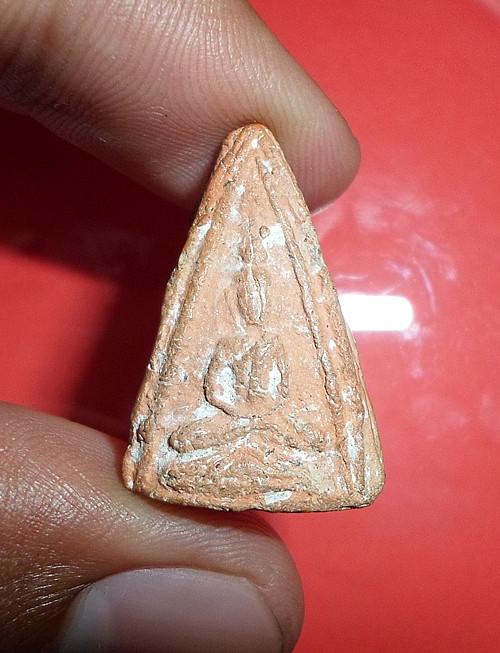 สอบถามพระเนื้อดินครับ