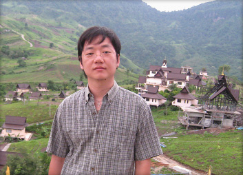 อาจารย์ธานี ชินชูศักดิ์ ศิลปินผู้ออกแบบ "หลวงปู่ทวด รุ่น ปาฏิหาริย์สองโพธิสัตว์"