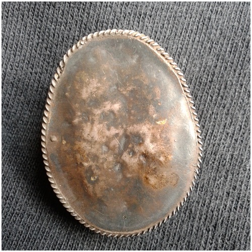 เบี้ยแก้ หลวงพ่อคำ วัดโพปล้ำ วิเศษ อ่างทอง เลี่ยมเงิน ยุคต้น ห่วงชำรุด เก่า คลาสสิค