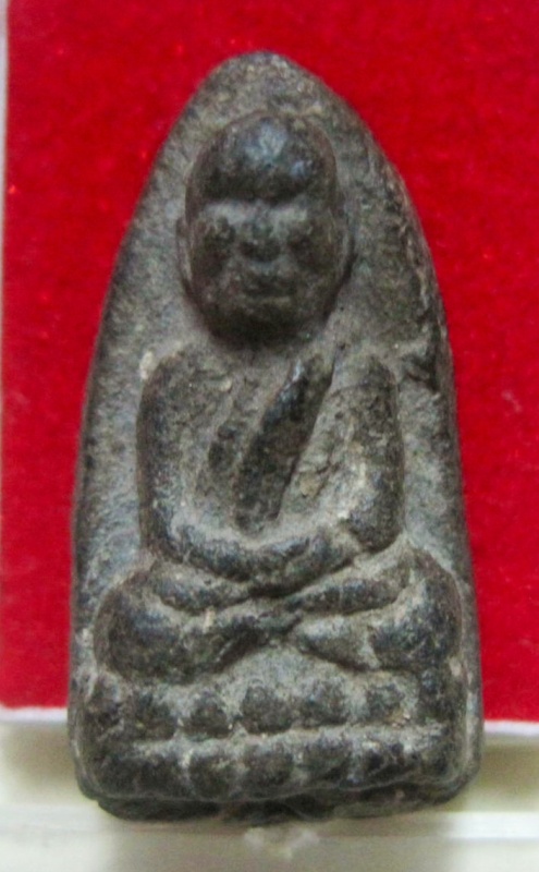 หลวงปู่ทวดเนื้อว่าน องค์ที่ 2