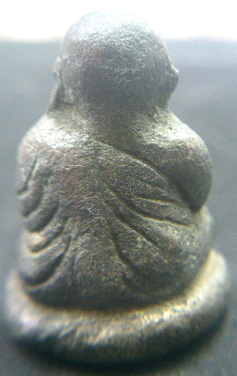 สอบถามหลวงพ่อเงินพิมพ์ขี้ตาเนื้อเงินครับ