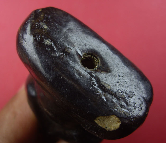 รบกวนด้วยครับ..พระปิดตาสองหน้า รักเก่า ฝังตะกรุด ที่ไหนครับ.. ขอบพระคุณล่วงหน้าครับ