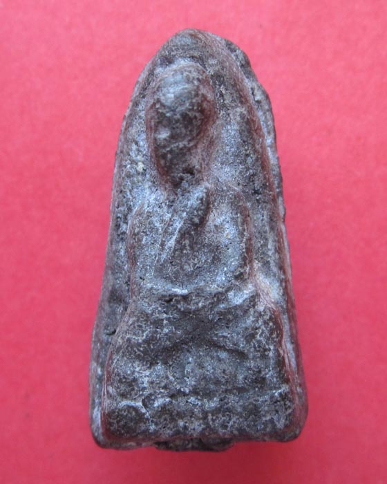 หลวงปู่ทวดเนื้อว่าน ช่วยทีครับ