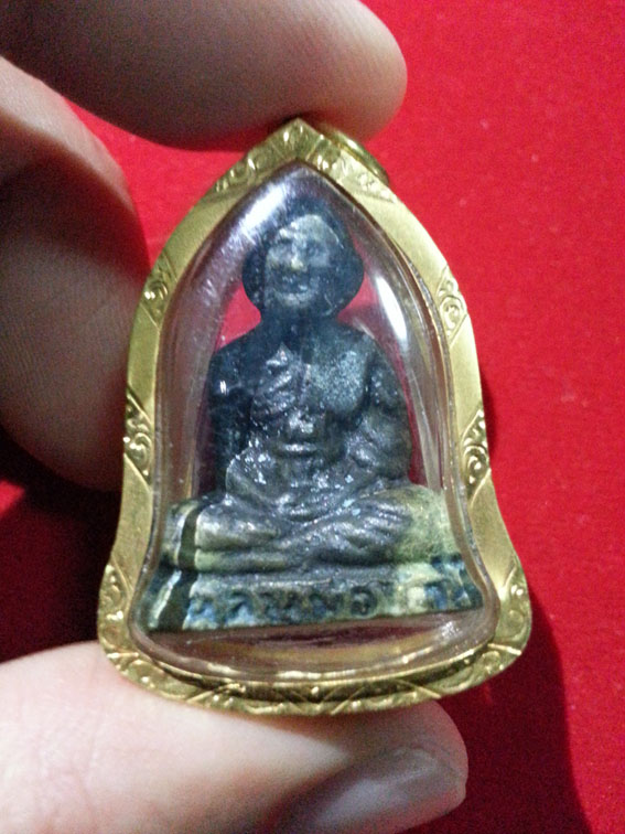 หลวงพ่อเงิน หรือป่าวครับ