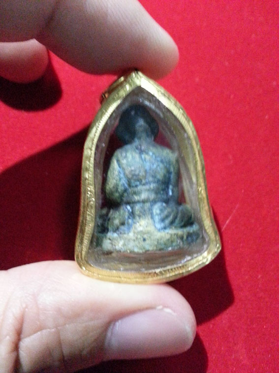 หลวงพ่อเงิน หรือป่าวครับ