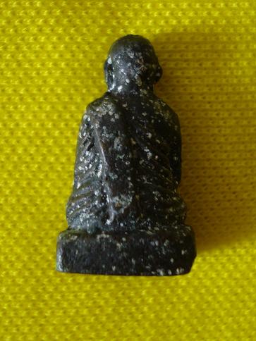 รูปหล่อเก่าอีกองค์ครับ ผู้รู้ช่วยตอบที่ครับ