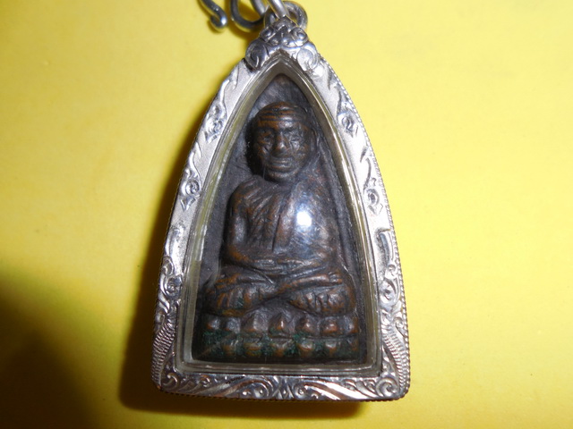 หลวงปู่ทวดหลังเตารีด05