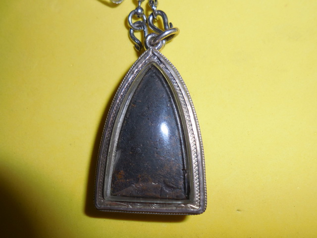 หลวงปู่ทวดหลังเตารีด05