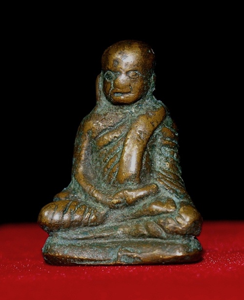 หลวงพ่อเงินกรุท่ามะไฟ แท้-เก๊ ครับ