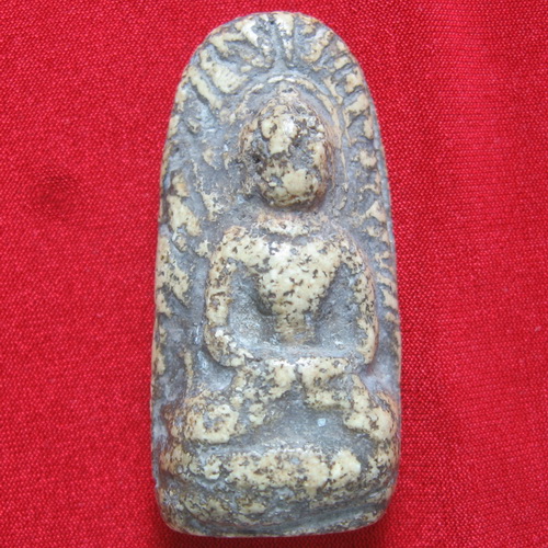 ช่วยดูให้หน่อยครับไม่ทราบว่าเป็นพระอะไร