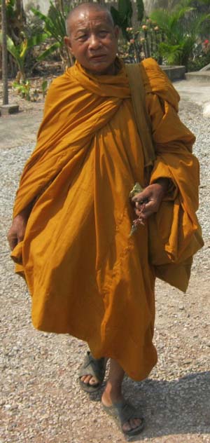ร่วมสร้างบันไดจากเชิงเขาขึ้นสู่ศาลาพระใหญ่ กับล.ป.สิมพะลี 118 ปี วัดป่าวิชัยรวมมิตร ต.ท่าสะอาด อ.นาด