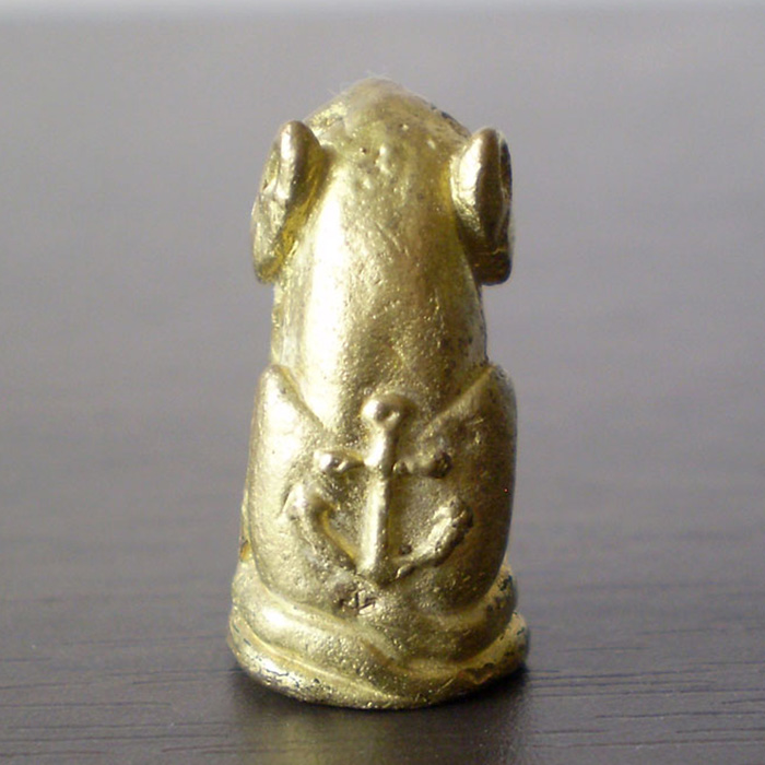 เสือท่าสมอหลวงพ่อเกาะครับ 