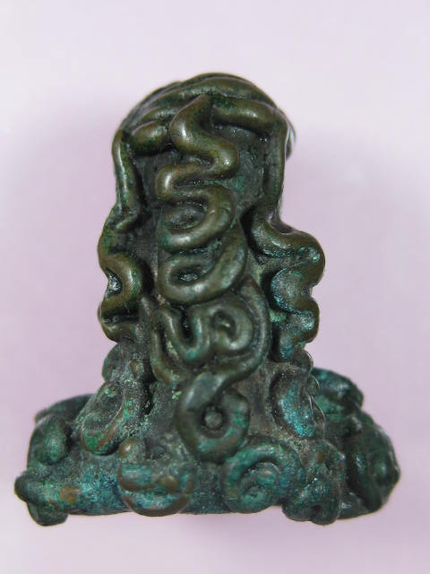 พระปิดตายันต์ยุ่ง...พอทราบสายหรือเปล่าครับ 