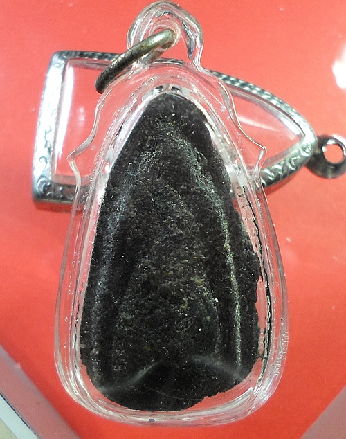 สอบถามพระเนื้อว่านครับ