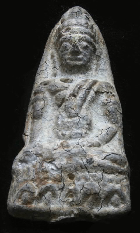 มีพระมาให้ดูครับ.....ขอความรู้ด้วยครับ ไม่ทราบจริงๆพระอะไร 