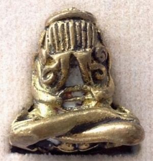 สอบถามผู้รู้ครับ ว่าใช้พระปิดตาหลวงพ่อทับวัดทอง ย้อนยุค พิมพ์ยันต์ยุ่ง แท้หรือไม่ แล้วสร้างปีไหนครับ