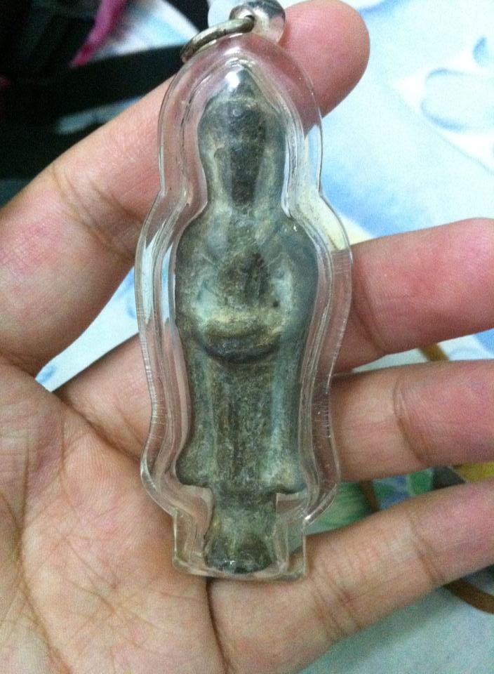 นี่ไช่พระกรุ รึปล่าวครับ เป็นกรุไหนอย่างไร รบกวนทีครับ