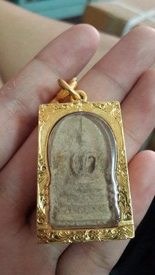  ไม่ทราบว่าพระองค์นี้เป็นสมเด็จอะไรออกวันไหน พอดีมีคนให้มาคับ