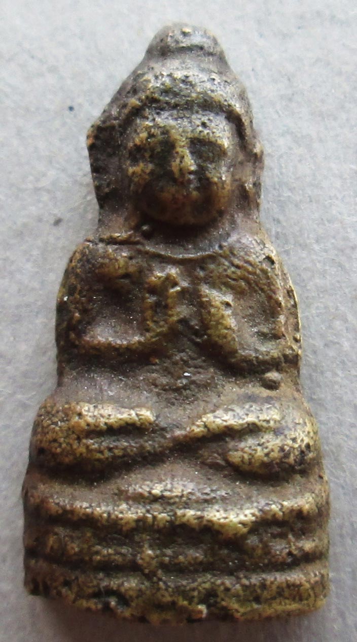 ใช่พระชัยวัฒน์หลวงพ่อลี วัดอโศก หรือเปล่าครับ 