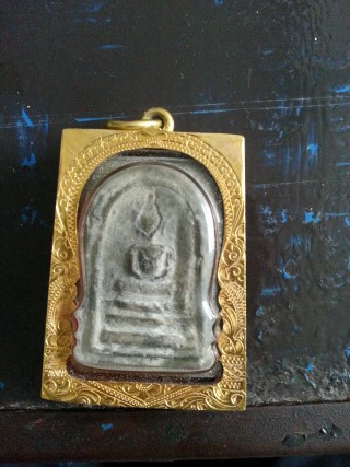 รบกวนช่วยเช็คพระให้หน่อยครับว่าจริงหรือปลอม(ผมรับได้ครับเพราะมือใหม่)