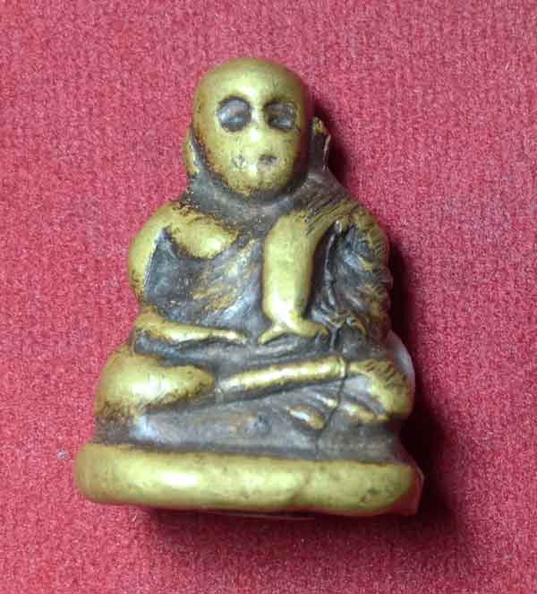 สอบถามรูปหล่อหลวงพ่อเงินครับ