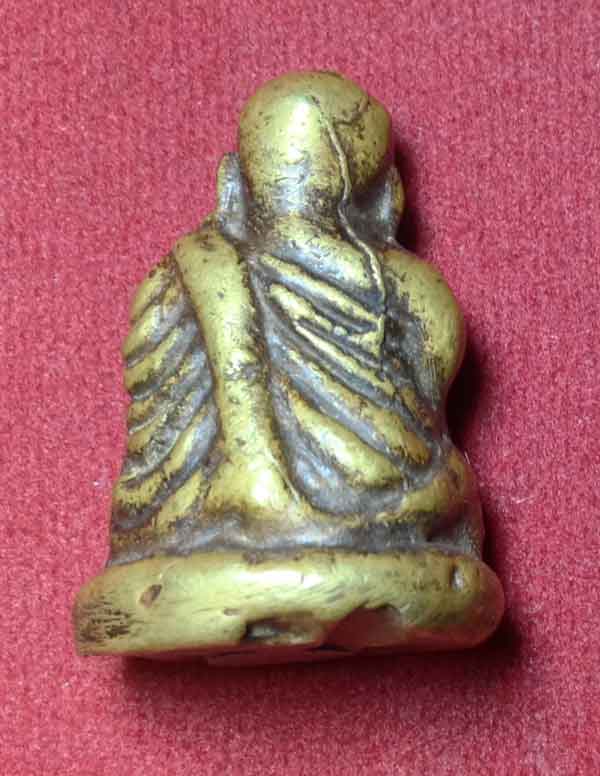 สอบถามรูปหล่อหลวงพ่อเงินครับ