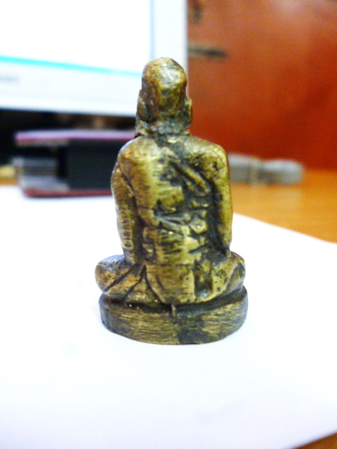 หลวงพ่อทบหน้าฝรั่งฐานสูง แท้หรือป่าวครับ