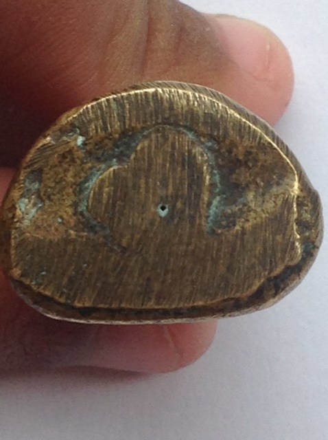 อยากทราบหลวงพ่อเงินองค์นี้ครับว่าเป็นอย่างไร