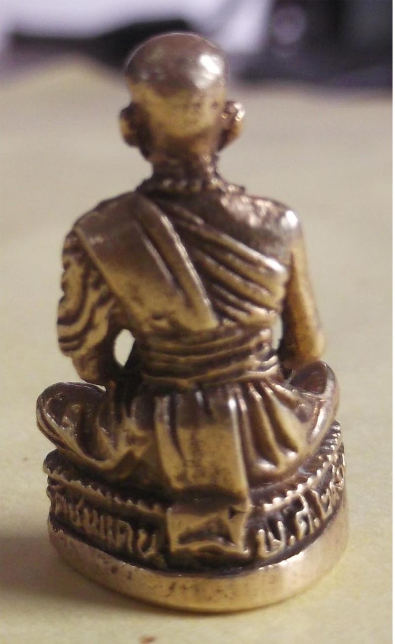 รูปหล่อหลวงพ่อทบ วัดชนแดน