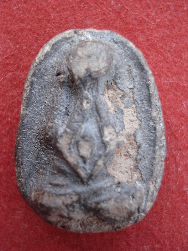 อีกองค์ครับ