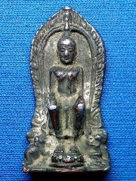 รบกวนผู้รู้พระอะไรครับ