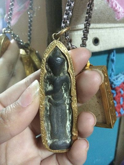 ใช่พระร่วงรางปืนลพบุรีหรือป่าวครับ