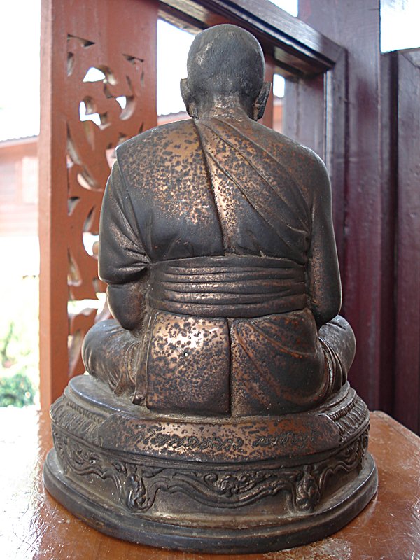 พระบูชาแพ็คแก็ต สามองค์ครับ