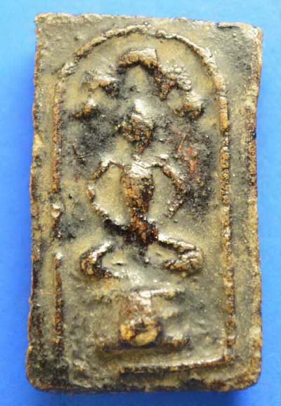 พระผงคลุกรักเก่าไม่รู้เกจิองค์ไหนสร้าง