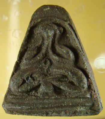 พระอะไรก็ไม่รู้ช่วยดูให้ทีว่าดีไหมครับ