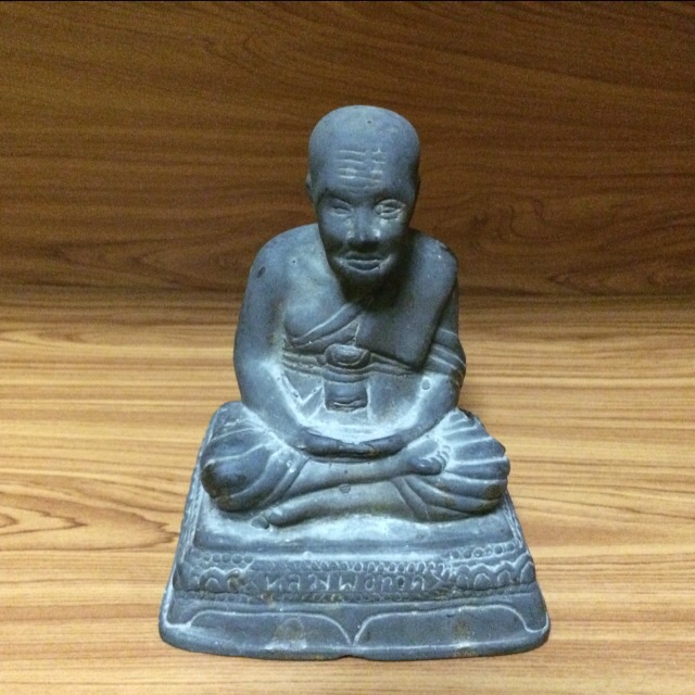 หลวงปู่ทวด รูปหล่อ ปี 2503 รบกวนทุกท่านช่วยชี้แนะ