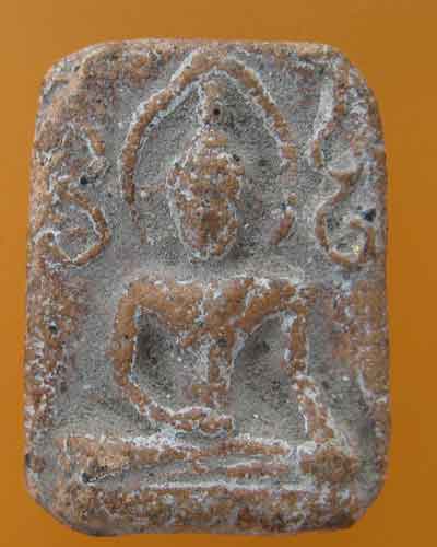 เรียกพระอะใร แท้ใหมครับ ถ้าแท้ที่ใหนครับ ราคาเท่าใหร่ครับ