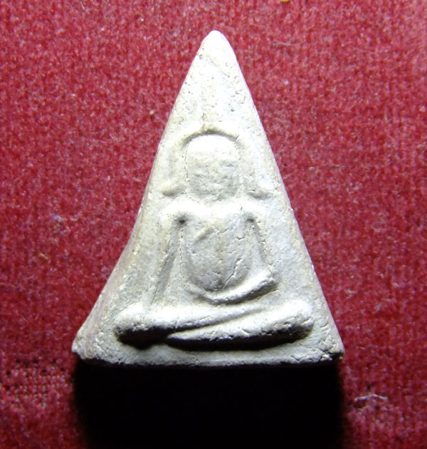 รบกวนสอบถามพระเนื้อผง 2 รายการครับ