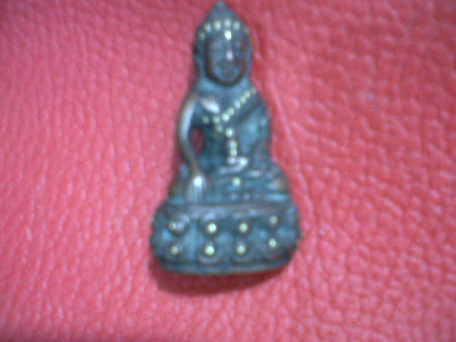 พระกริ่งหมุดทองคำ ไม่ทราบที่มาครับ