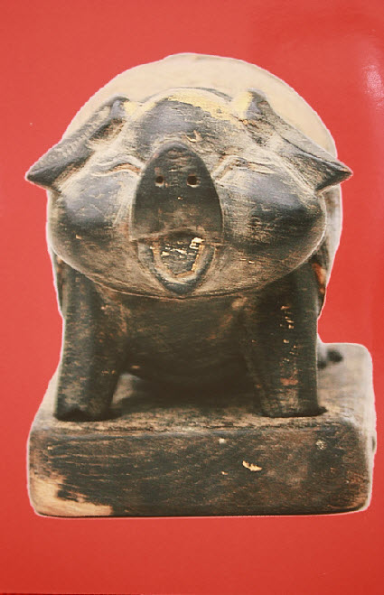 หมูไม้แกะ หลวงพ่อบ่าย วัดช่องลม สวยสุดๆ 