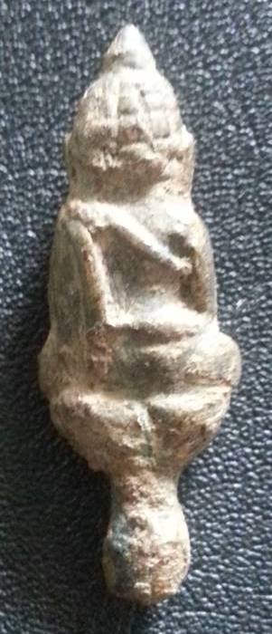 สอบถามพระยอดธงครับ