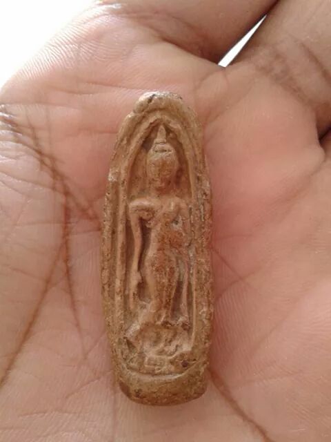 ใช้พระปางลีลาหรือเปล่าครับ แท้หรือเก้ ช่วยชี้แนะด้วยครับ  ขอบคุณครับ