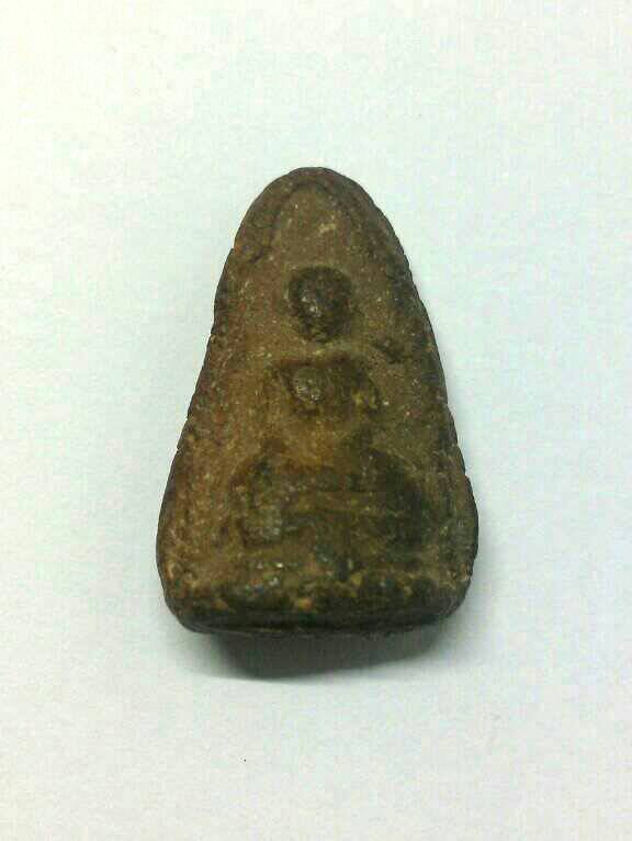 รบกวนเพื่อนสมาชิกและผู้รู้ทุกท่านด้วยครับ