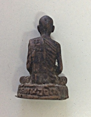 ขอความรู้หน่อยครับ หลวงพ่อเดิม รุ่นอะไร