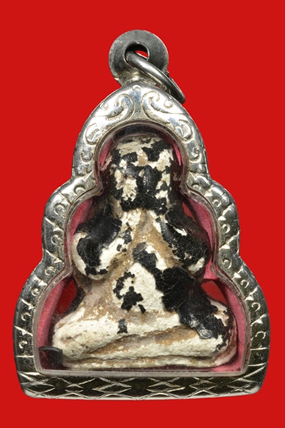 พระปิดตาวัดสะพานสูงครับ..รบกวนด้วยครับ