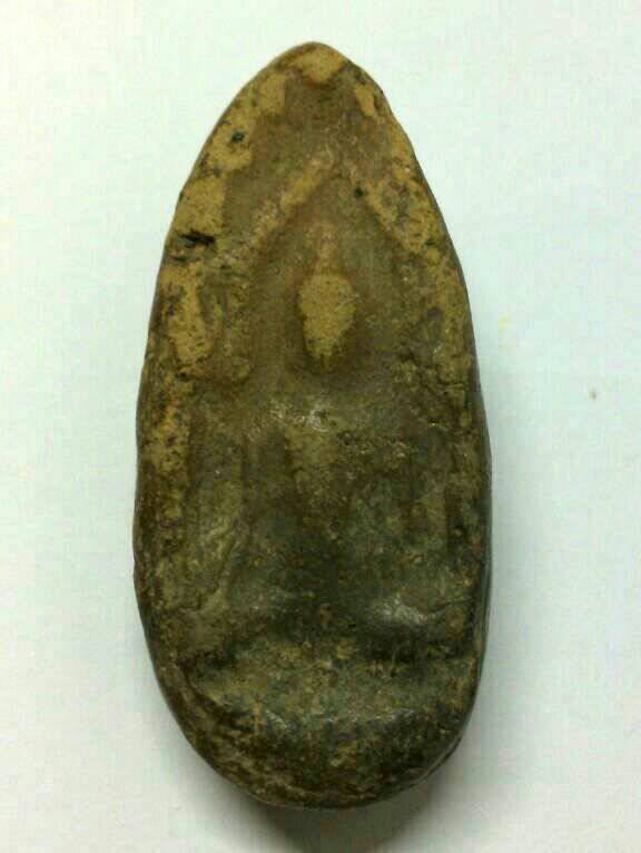 พระขุนแผน หลังยันต์ ...รบกวนด้วยครับ