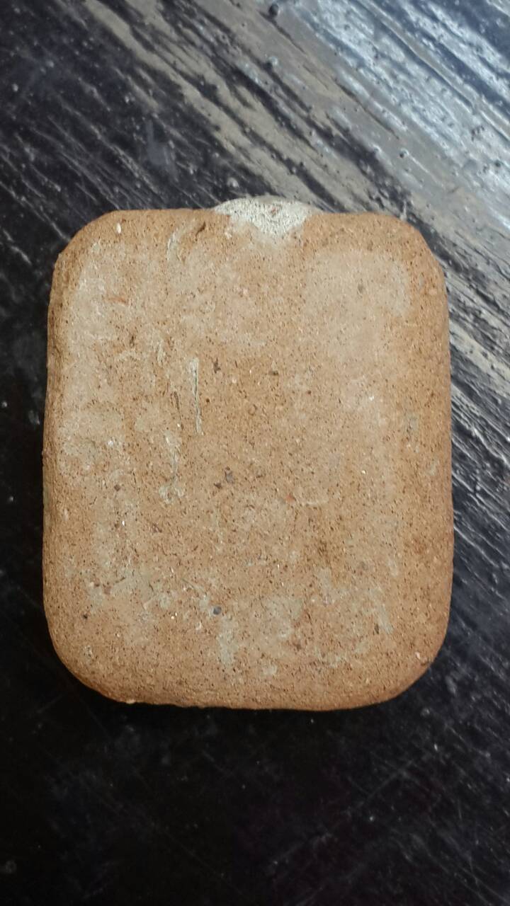 หลวงพ่อปาน พิมพ์ทรงไก่หางพวง ครับ