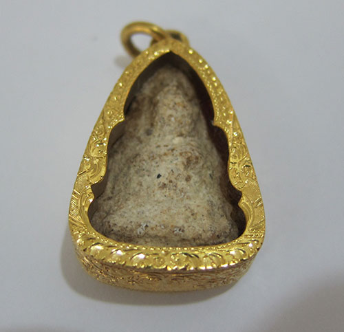 รบกวนช่วยดูพระให้หน่อยครับ